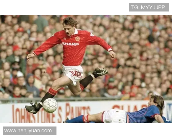 足球史上十大飞翼球星精彩瞬间盘点与传奇回顾